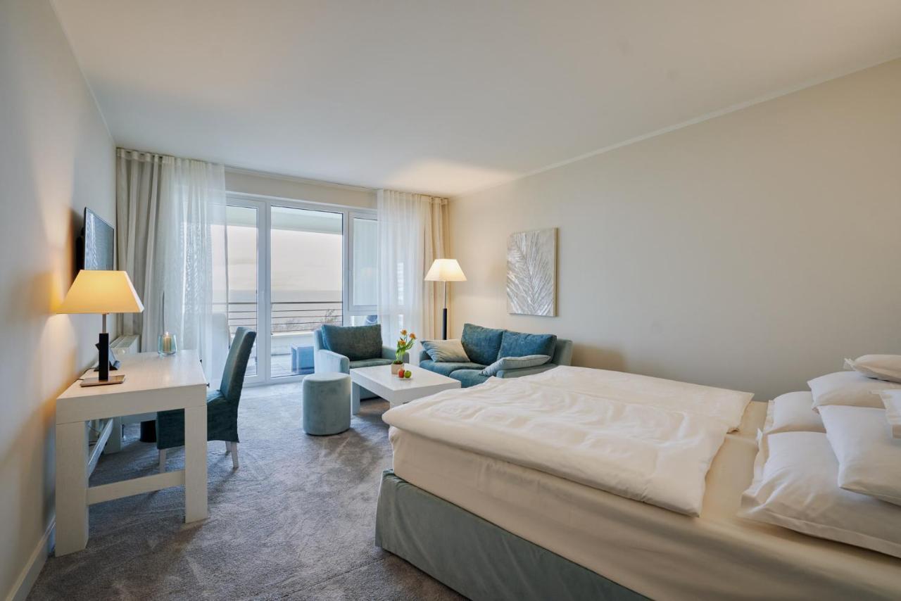 Strandhotel Duenenmeer - Adults Only Dierhagen Exterior photo