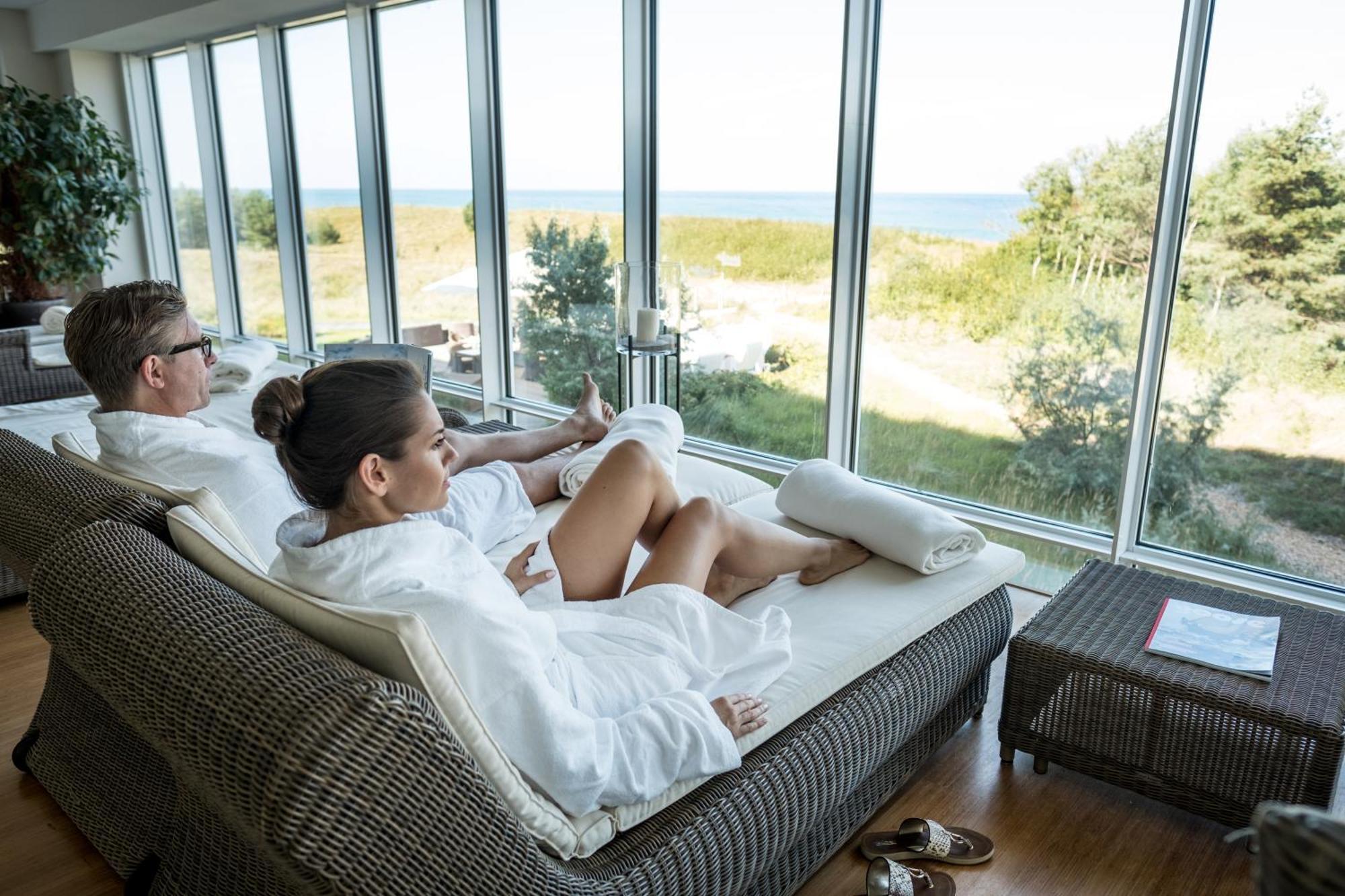 Strandhotel Duenenmeer - Adults Only Dierhagen Exterior photo